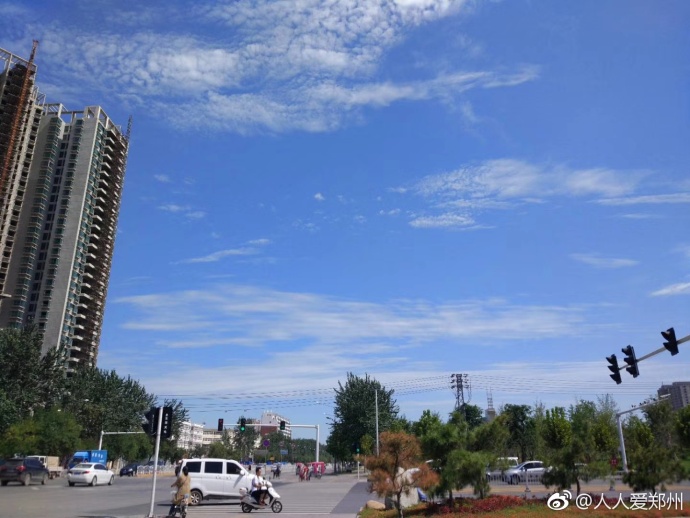 又被鄭州的藍(lán)天刷屏！隨便一拍就是手機(jī)壁紙