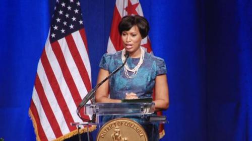 穆麗爾·鮑澤成為了華盛頓歷史上第一位非裔女市長。