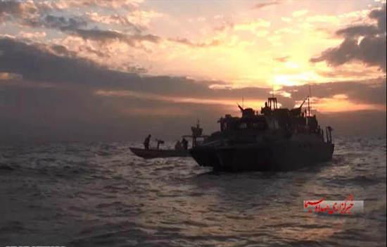 圖為被伊朗俘獲美軍艦艇。