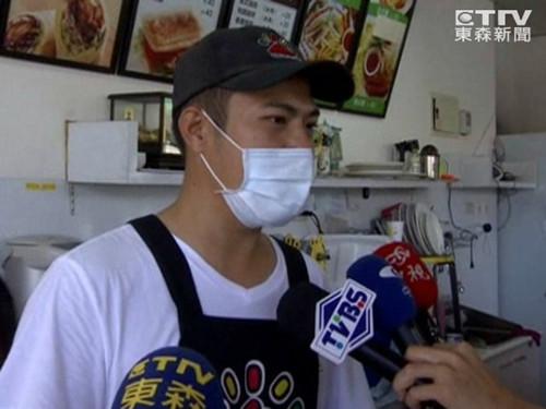 老板表示，妻子的主治醫(yī)師也說過，確實有“驚嚇導(dǎo)致流產(chǎn)”的案例。