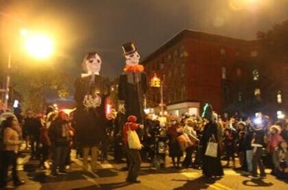 年底將近，派對(duì)集中，如何讓子女免受不良人士的侵犯，家長(zhǎng)需要警惕并提醒子女注意。（美國(guó)《世界日?qǐng)?bào)》/黃伊奕 攝）