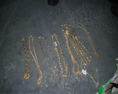 被搶金飾被警方起獲。