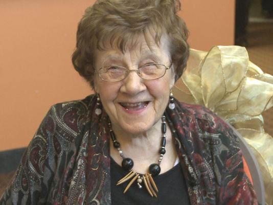 美國百歲老太當健身教練15年 活躍在社交網(wǎng)絡(luò)