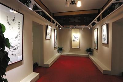 去年6月，益壽堂舉辦了“紀(jì)念頤和園對公眾開放一百周年書畫展”。