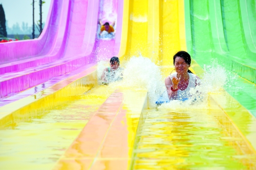 安陽天之瑤水上樂園學生免費玩，成人49元