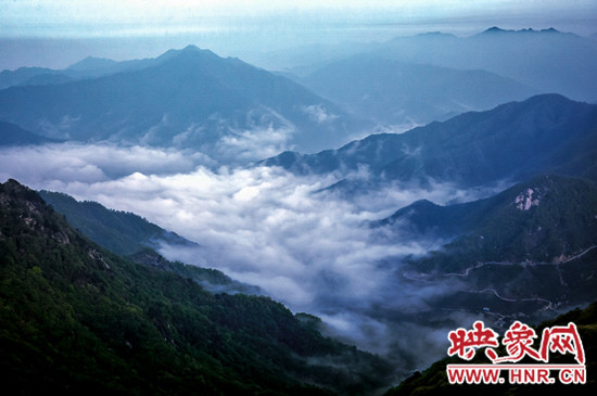 美不勝收 爬山、游園、賞奇觀（組圖）