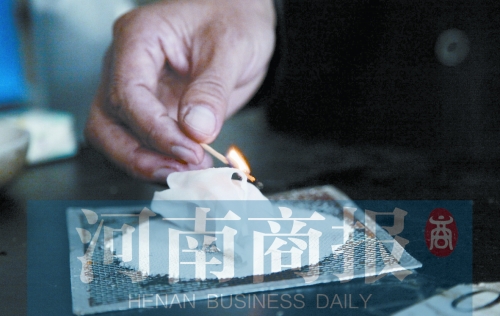 實驗中，面膜不能被引燃