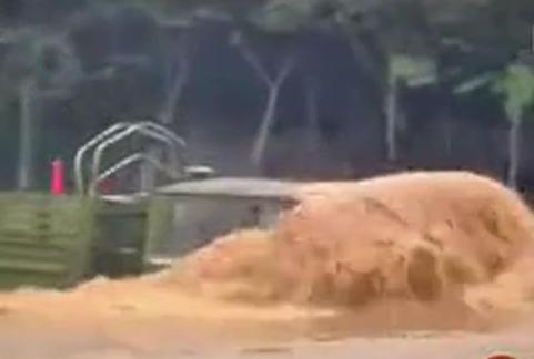 中國(guó)汽車兵水中汽車當(dāng)船開