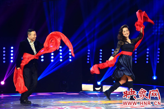 潘長江與昔日夢(mèng)中情人聯(lián)手秀秧歌