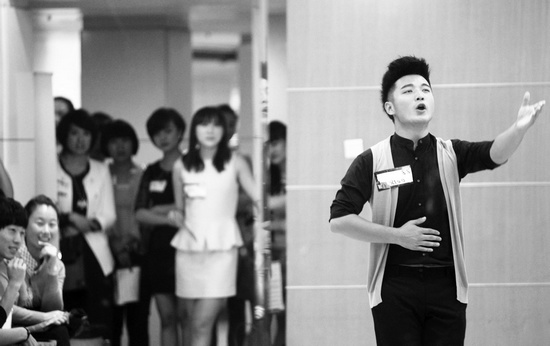 面試處，選手進(jìn)行才藝展示