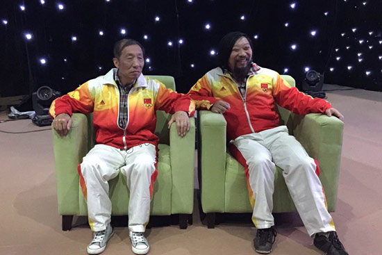 《父母的成績單》節(jié)目錄制中范濤 《父母的成績單》節(jié)目錄制中范濤