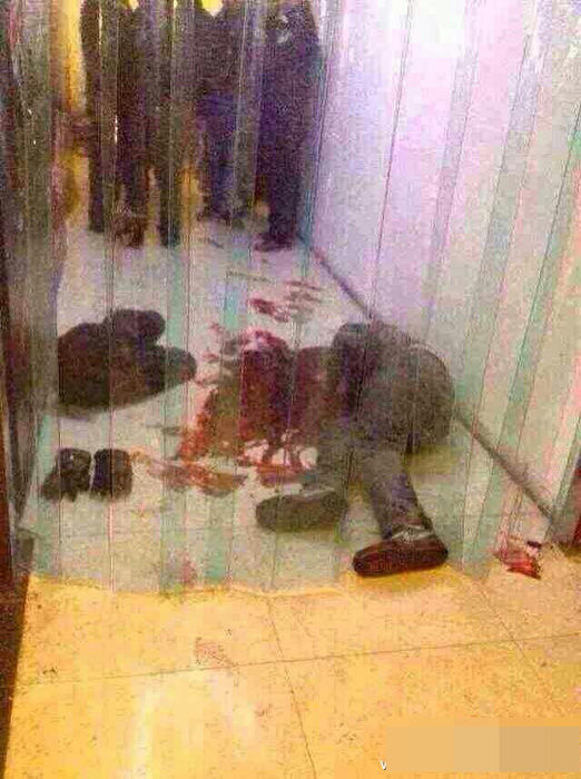 14歲男孩網吧刺死父親