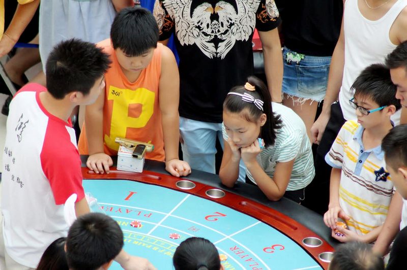 武漢一樂園設(shè)“賭場(chǎng)”吸引學(xué)生扎堆光顧